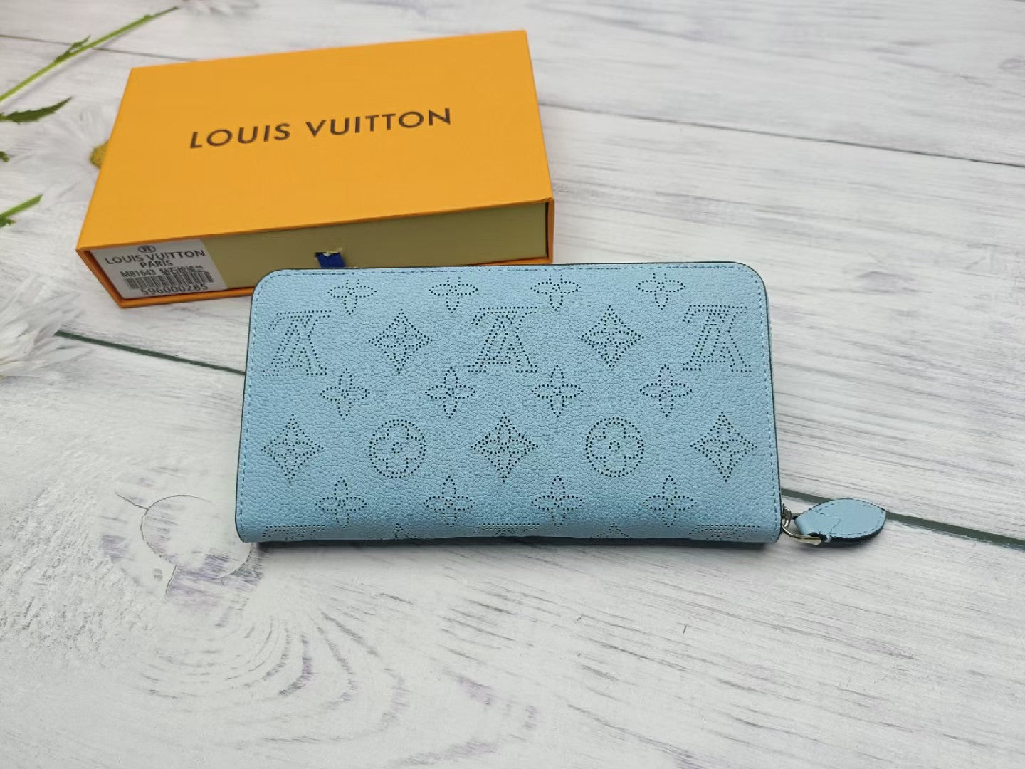 1XE102BDE Stylish leather wallets