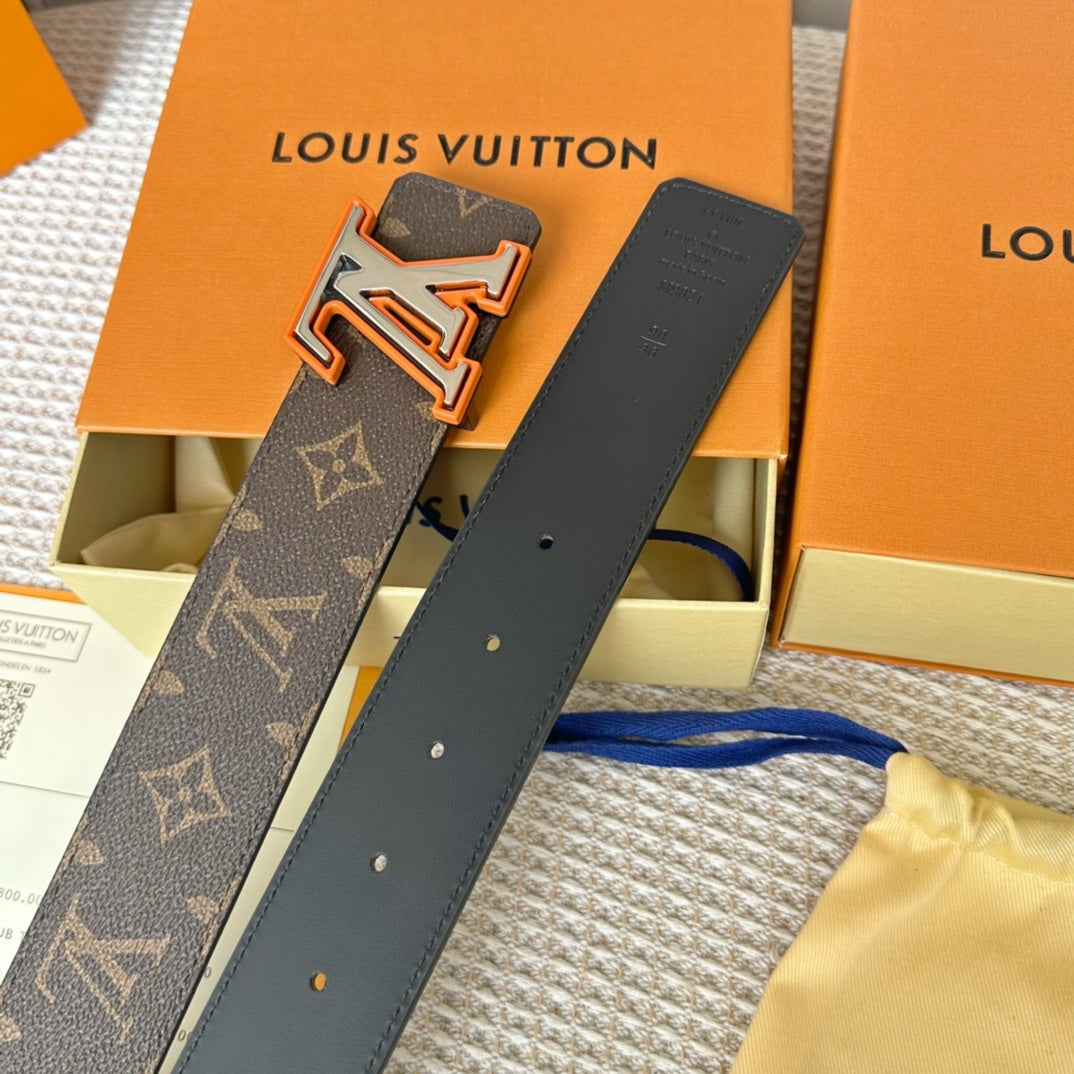 14E56PDE Stylish High quality belt With full package