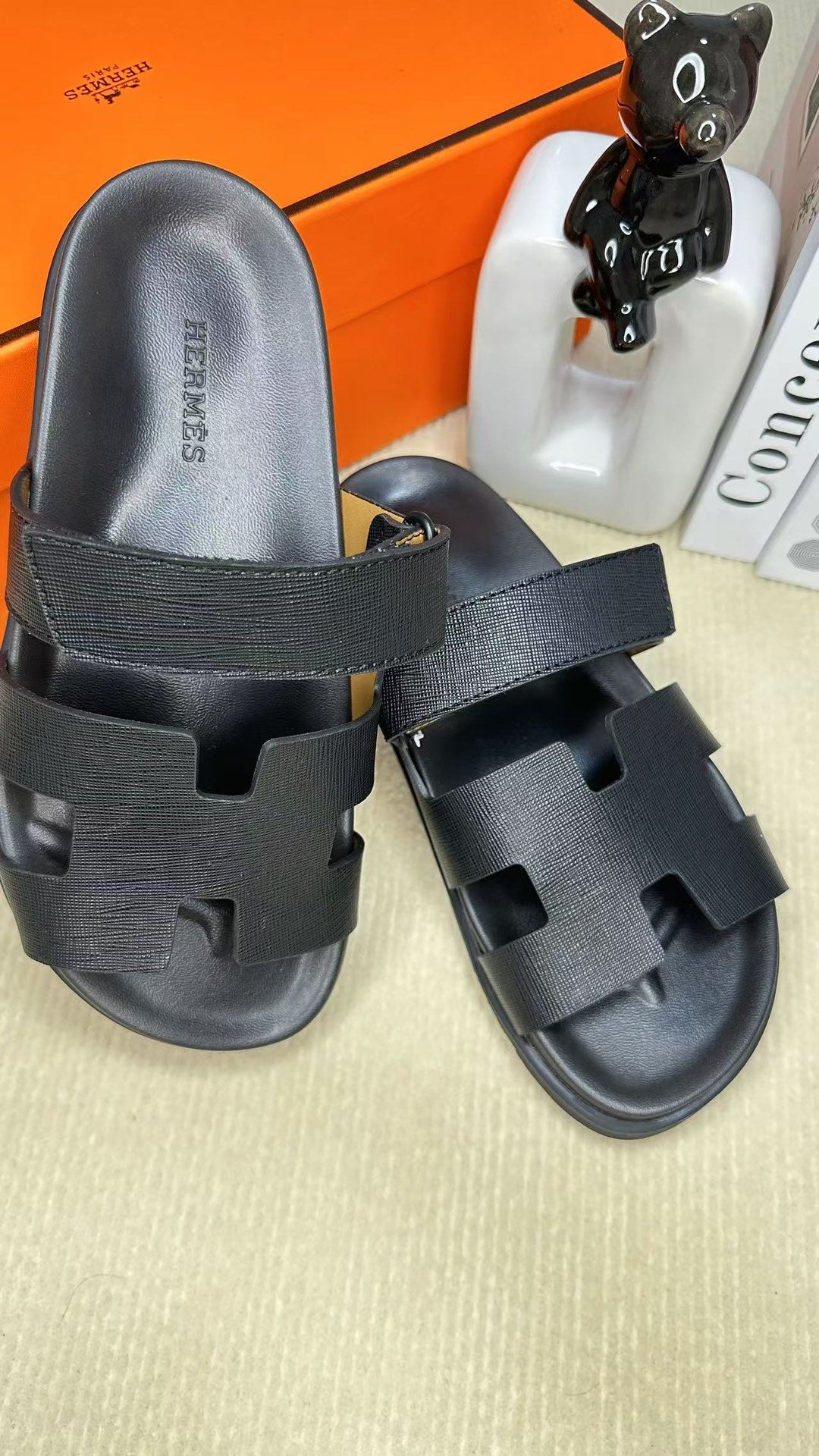 255QH26ZDE Stylish leather shoes