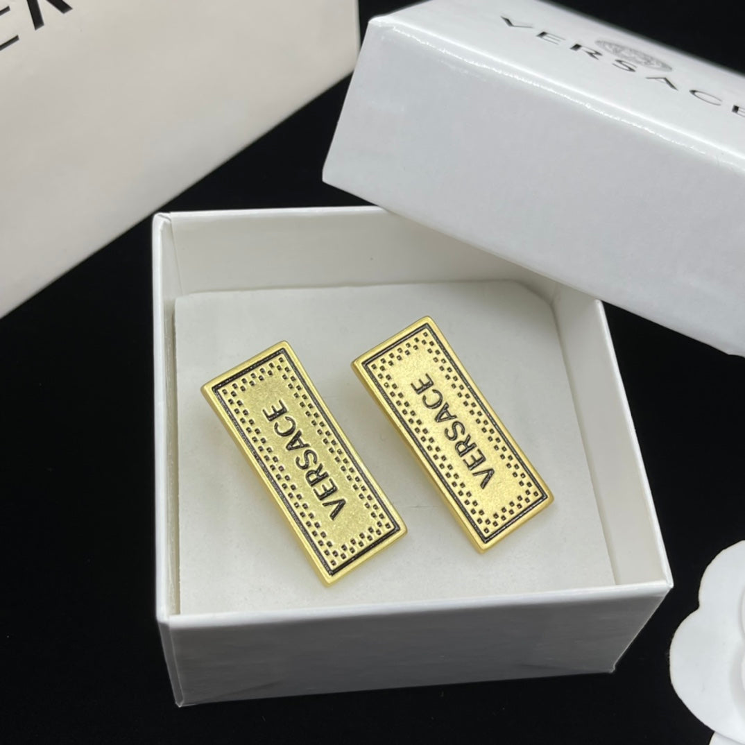 14V974EDE Stylish Earrings