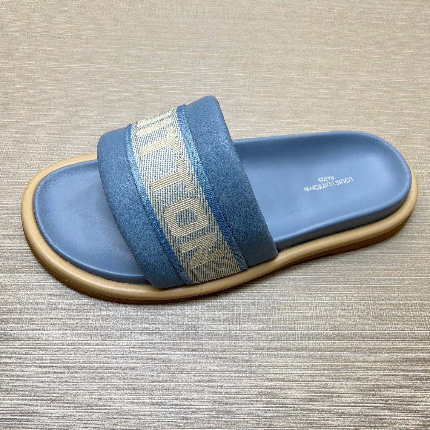 535ZE298ZDE Stylish Slippers