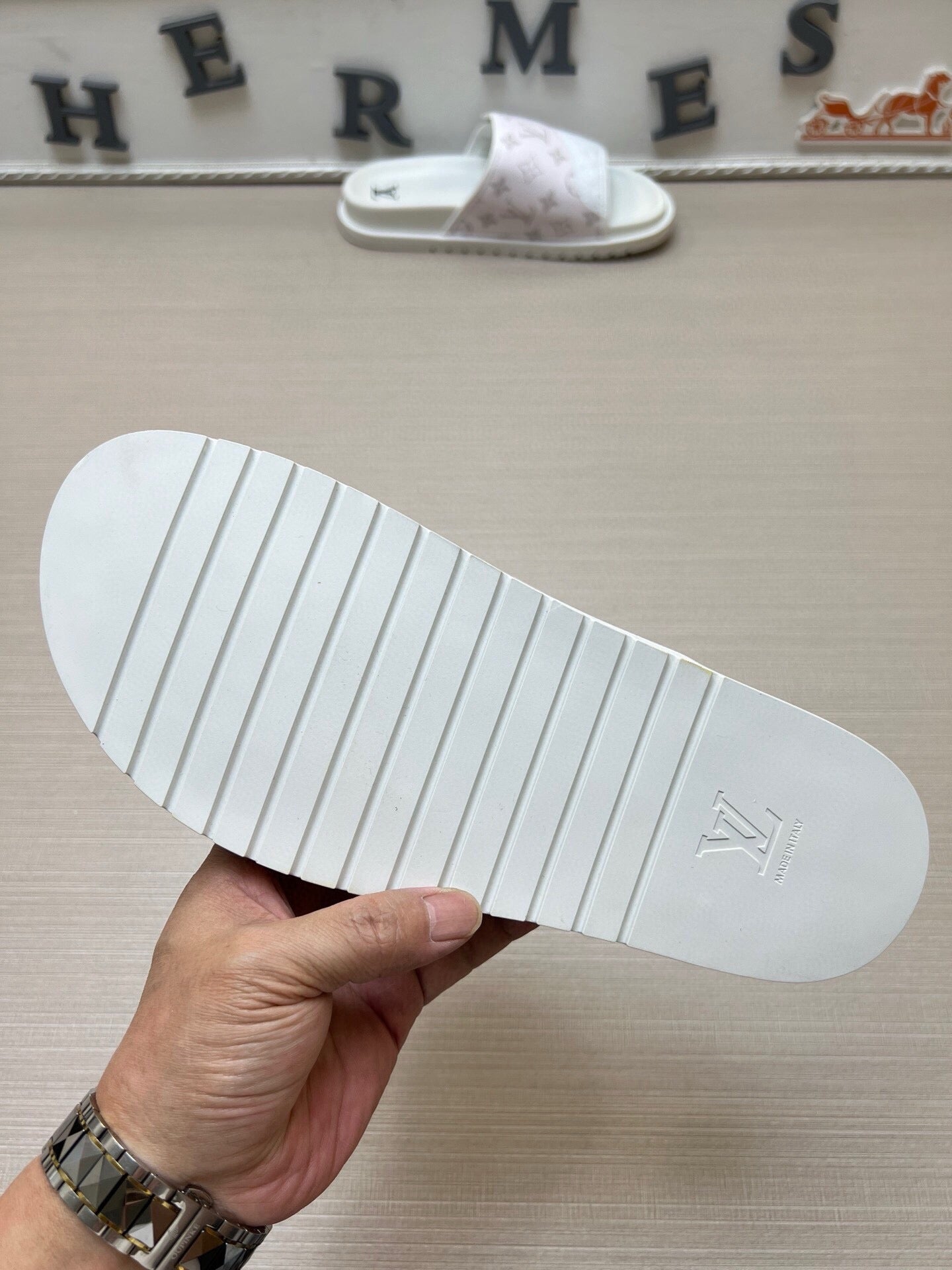 5WE250ZDE Stylish Slippers