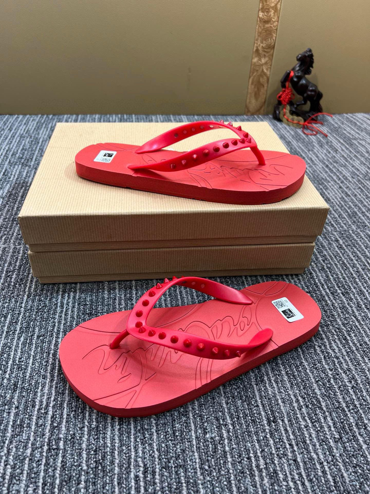 535ZA290ZDE Stylish Slippers