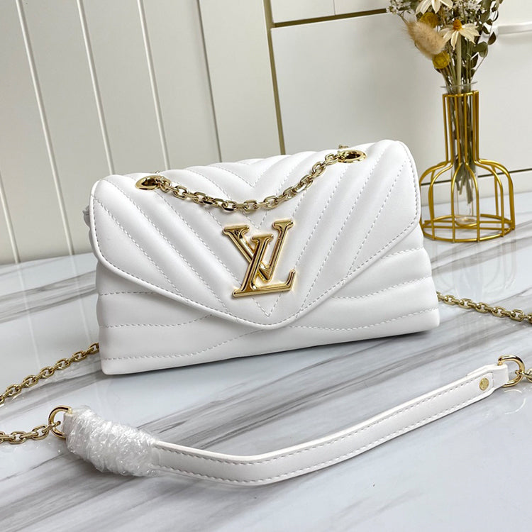 AE028BDE Stylish leather bag