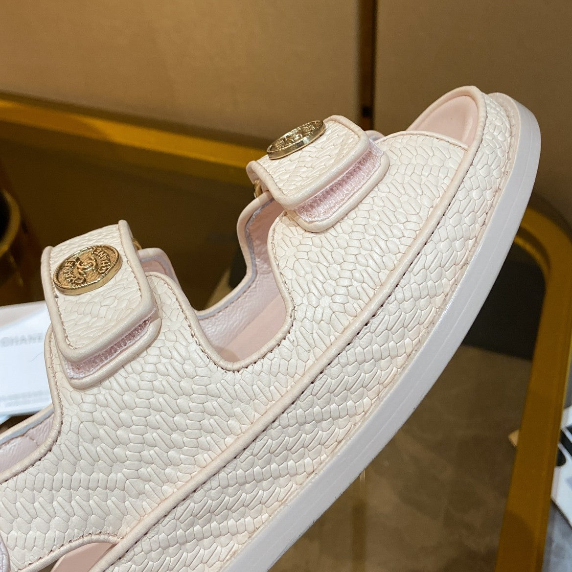 255QC49ZDE Stylish leather shoes