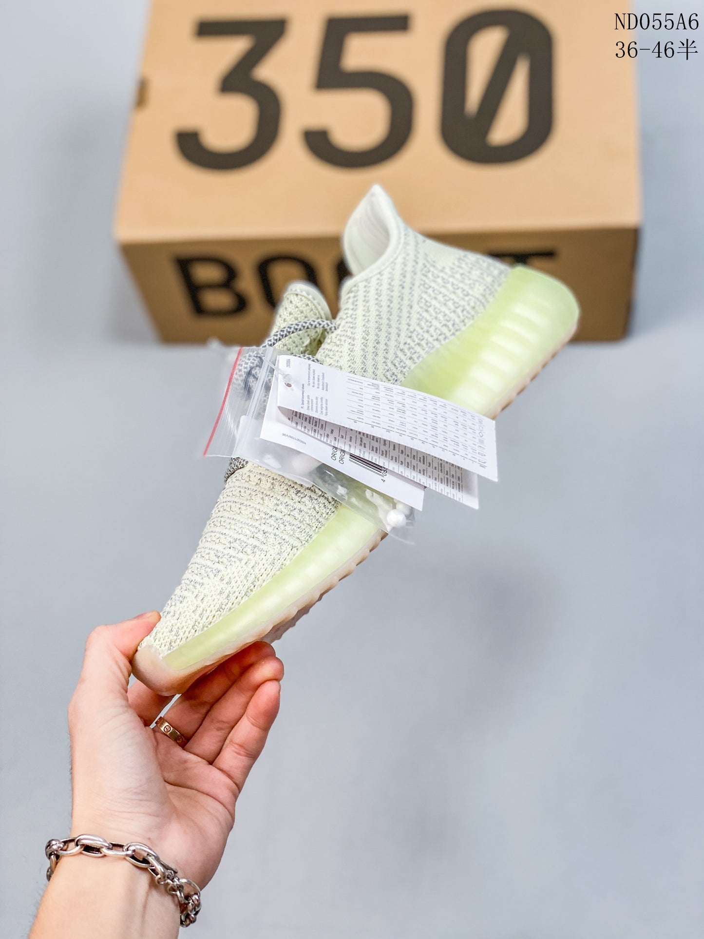 4YA74ZDE Stylish Sneakers (No Box, August-October Big Sale)