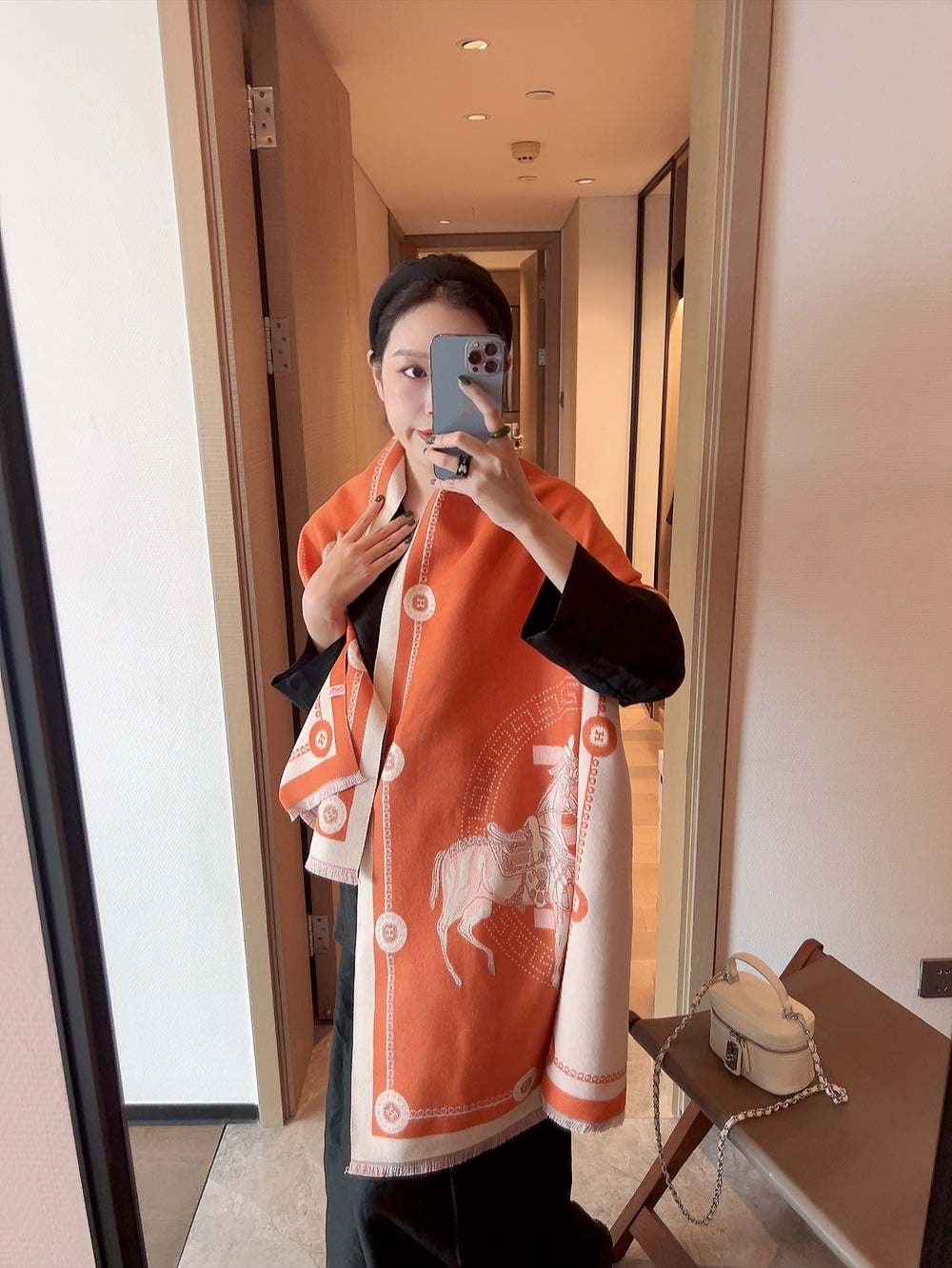 185ZH27WDE Stylish Winter Scarves