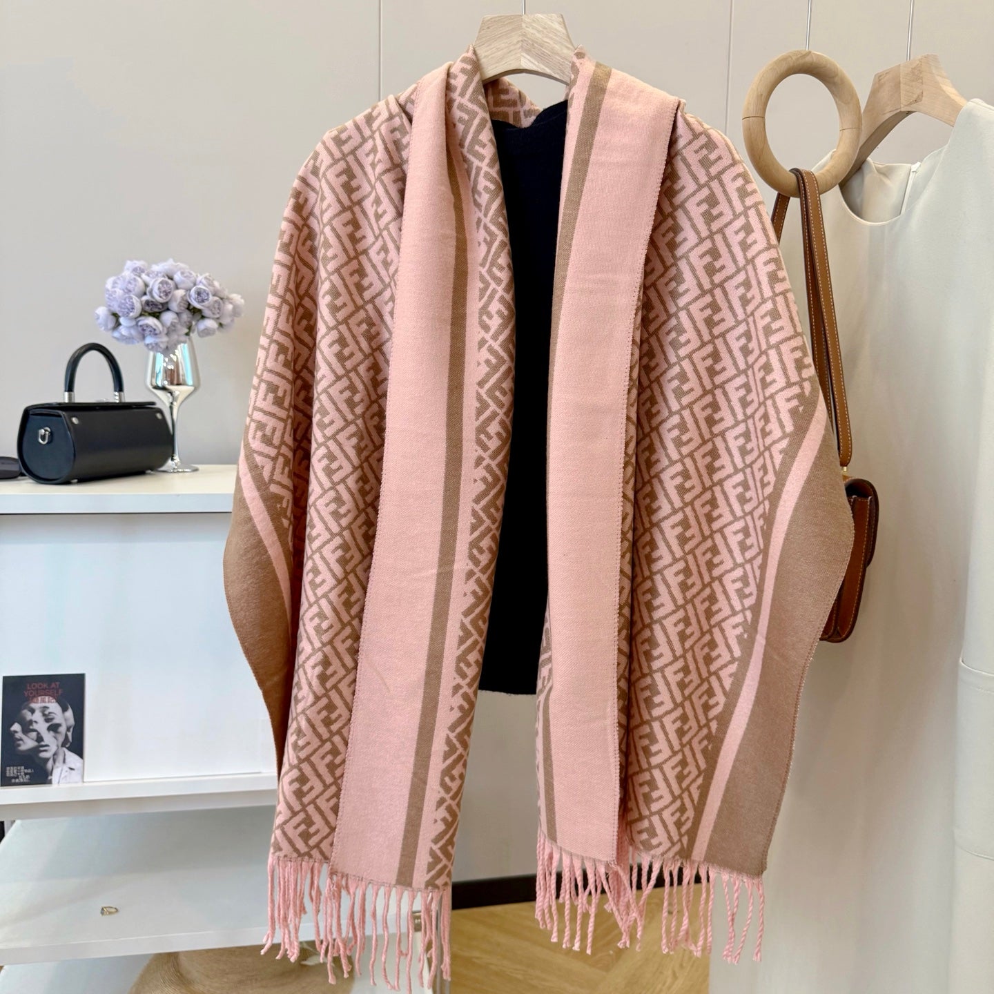 185ZF60WDE Stylish Winter Scarves