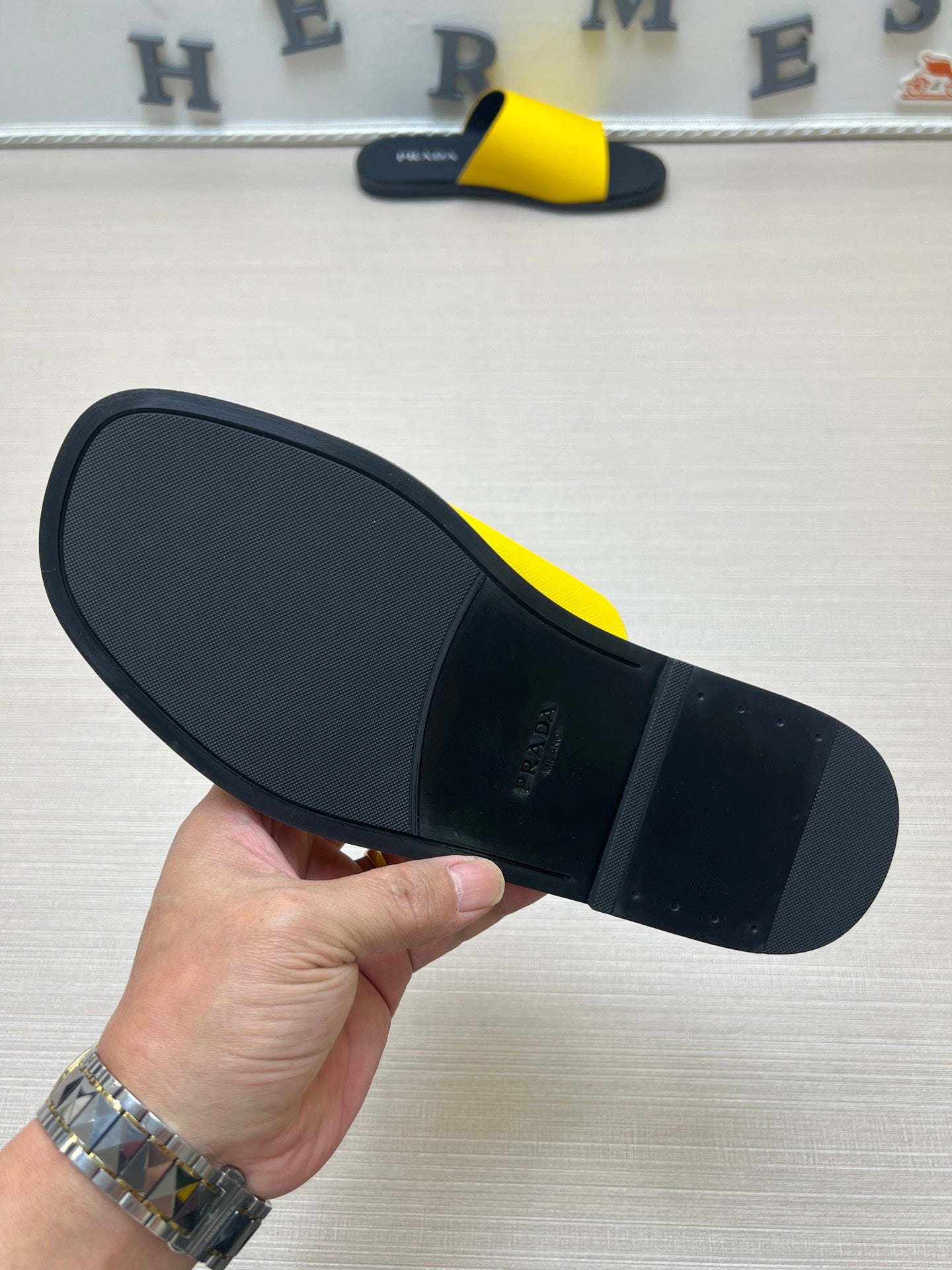 54PD75ZDE Stylish slippers
