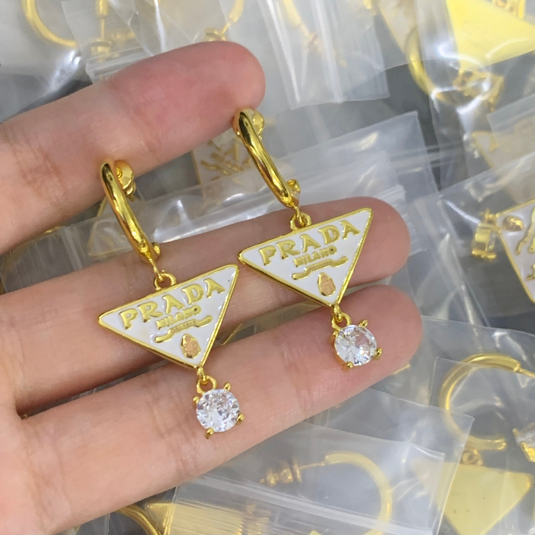 14PD817EDE Stylish Earrings