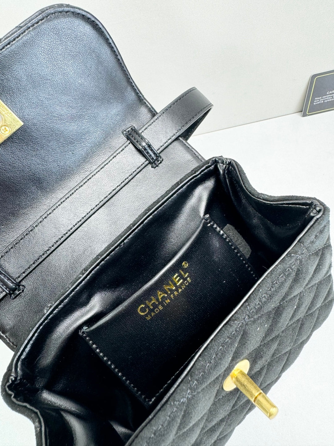 15RC63BDE Stylish leather bag