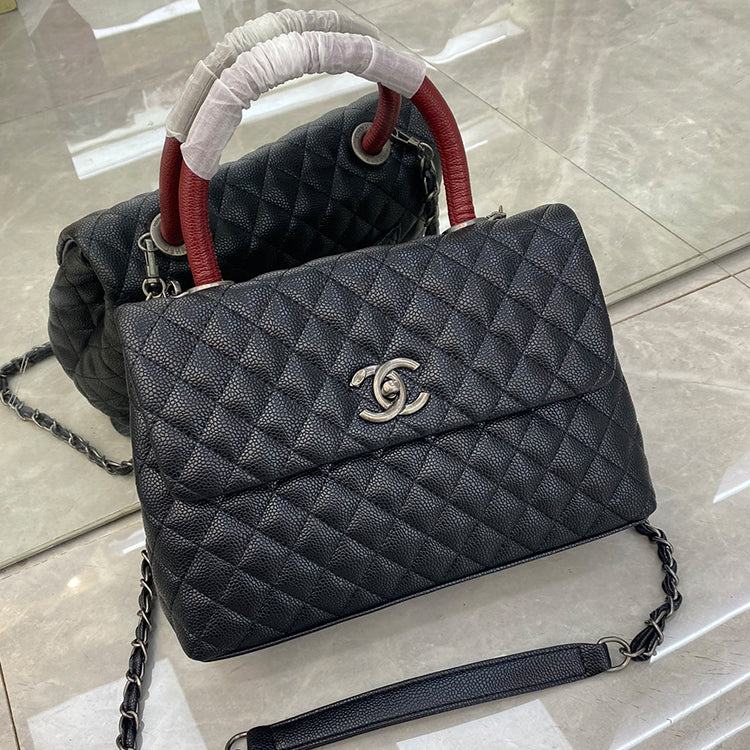 1E036BDE Stylish leather bag