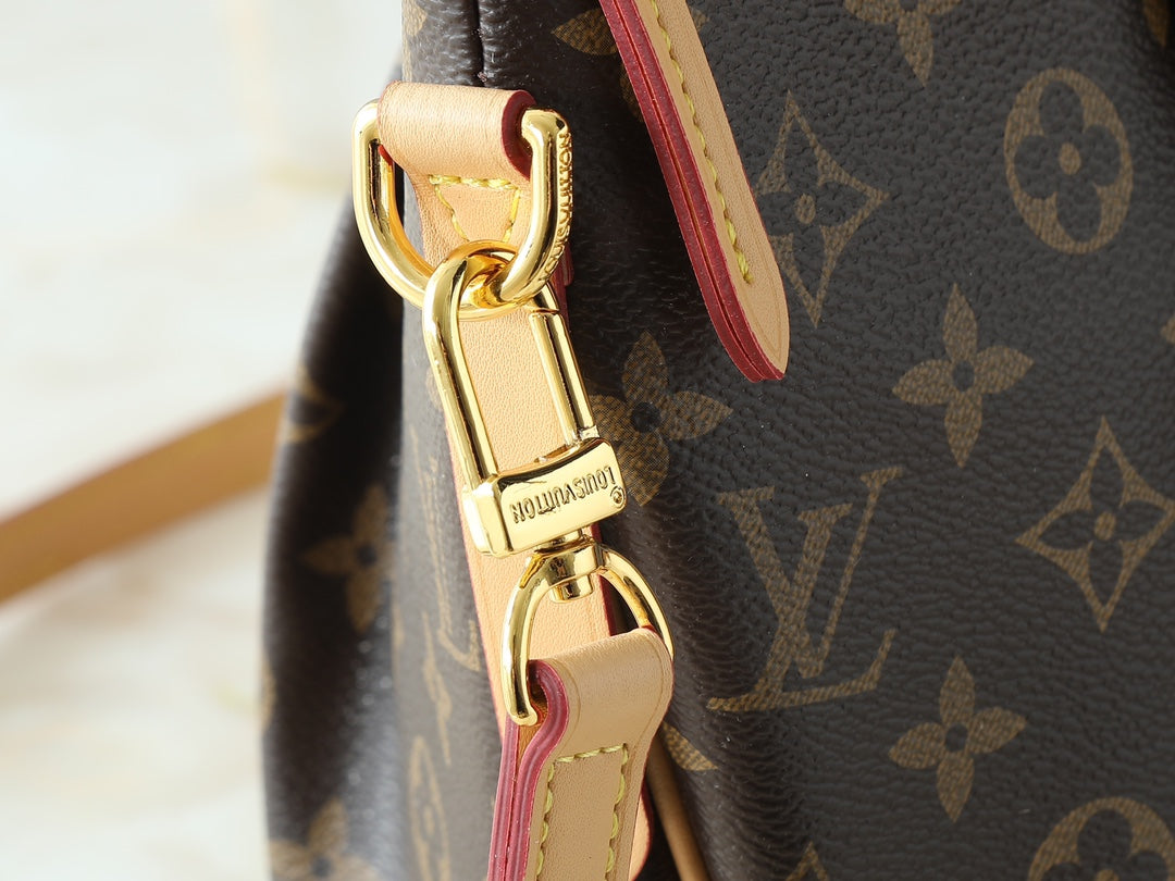 15RE53BDE Stylish leather bag
