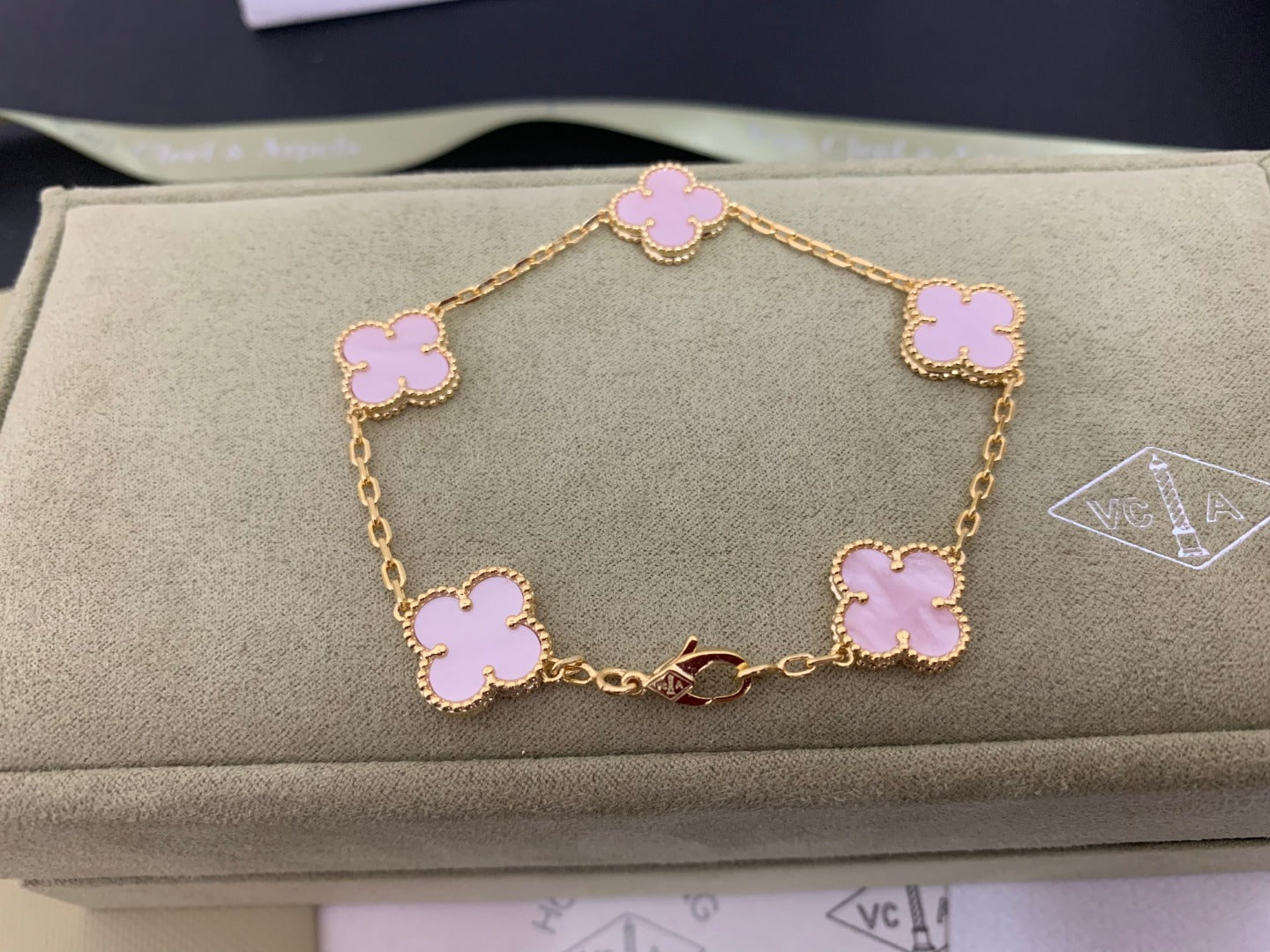 5XVA180KDE Stylish bracelets 5 flowers normal size1.5cm flower