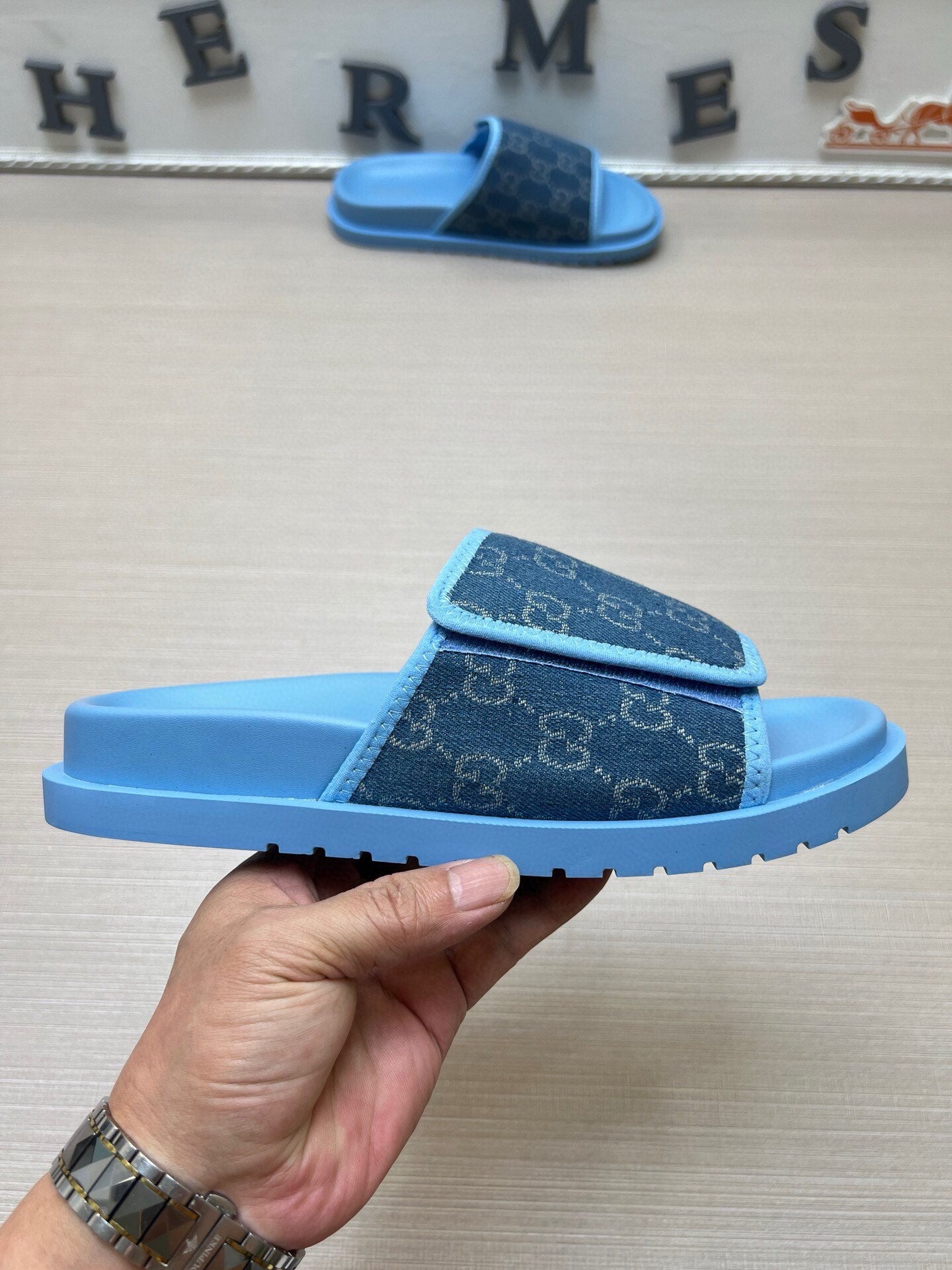 5LB231ZDE Stylish Slippers