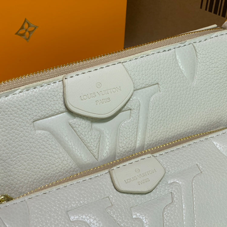AE102BDE Stylish leather bag