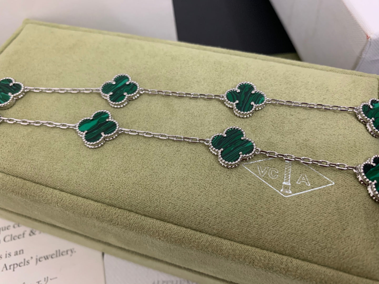5XVA181XDE Stylish 10 flowers necklaces