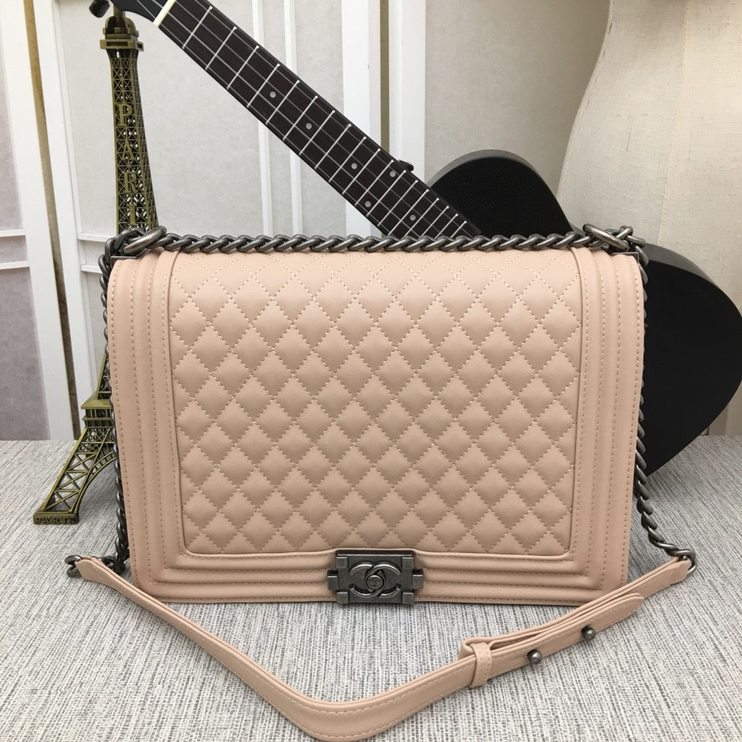 5C60BDE Stylish leather bag