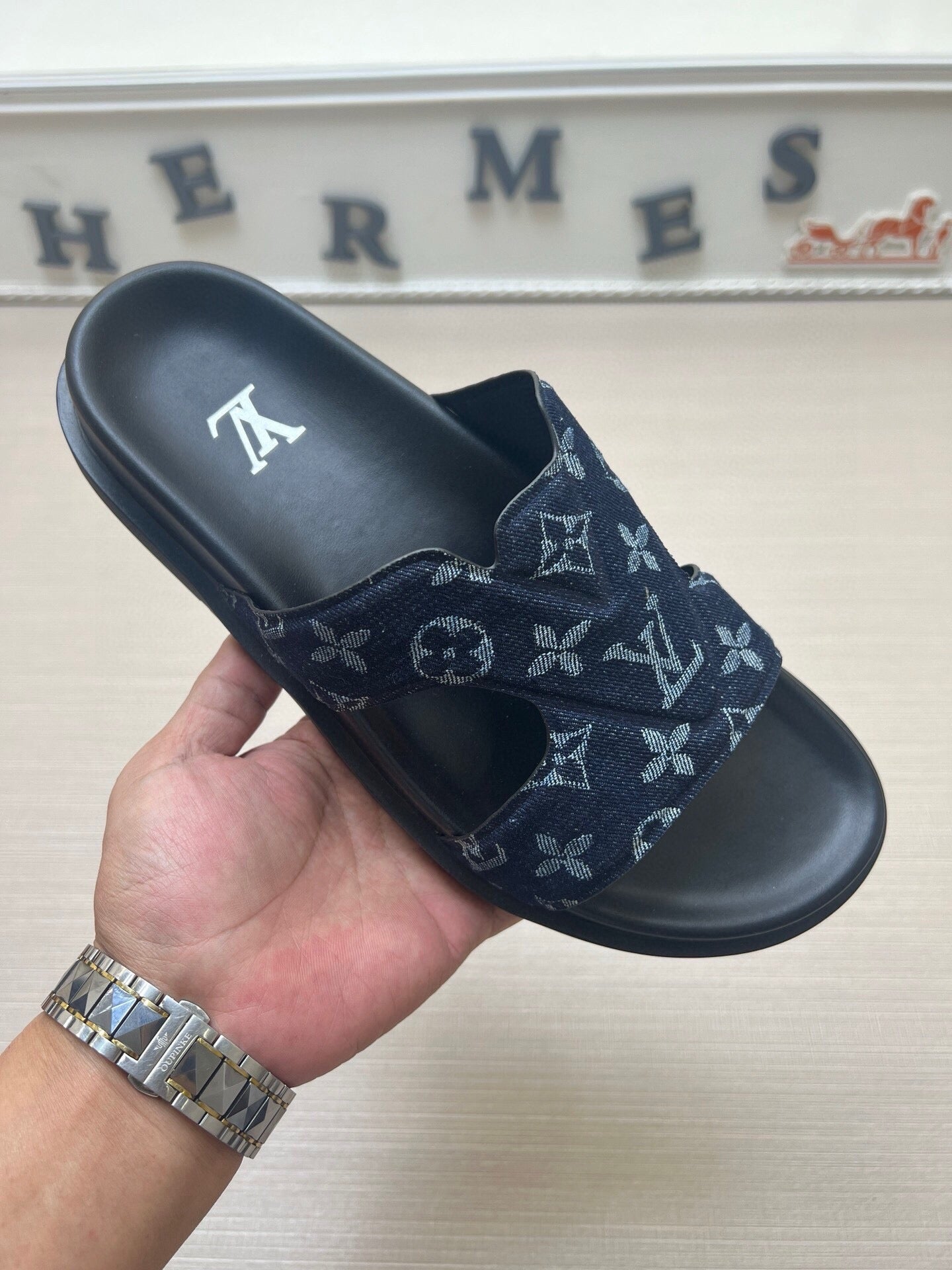 5LE226ZDE Stylish Slippers
