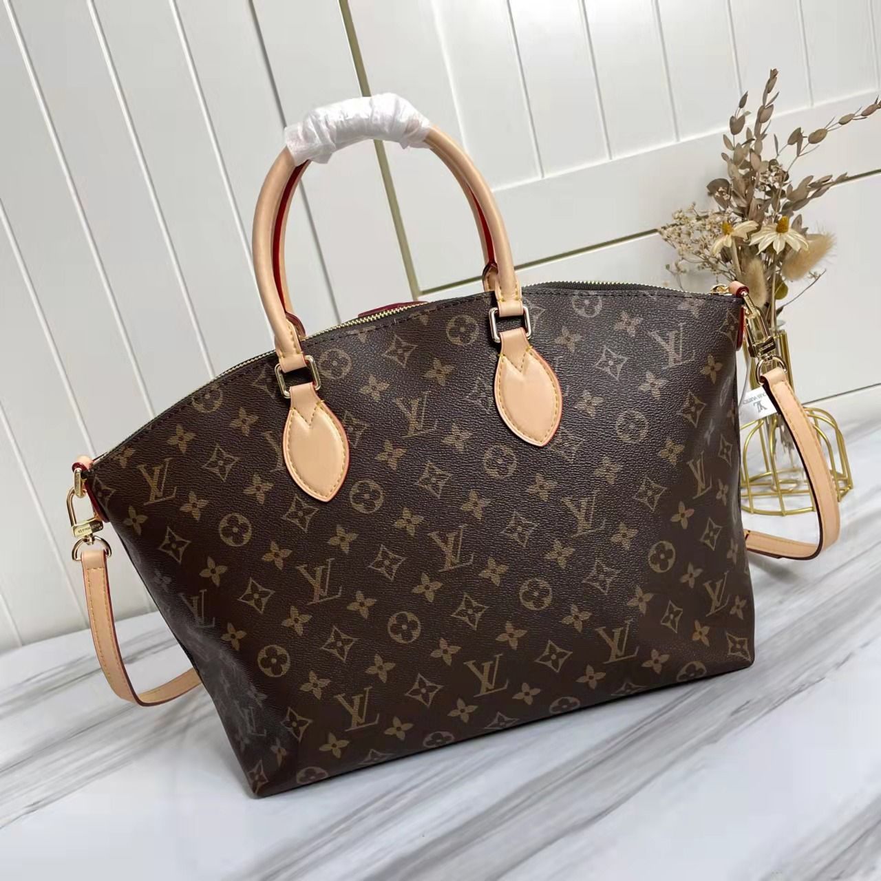 2EE1BDE Stylish leather bag