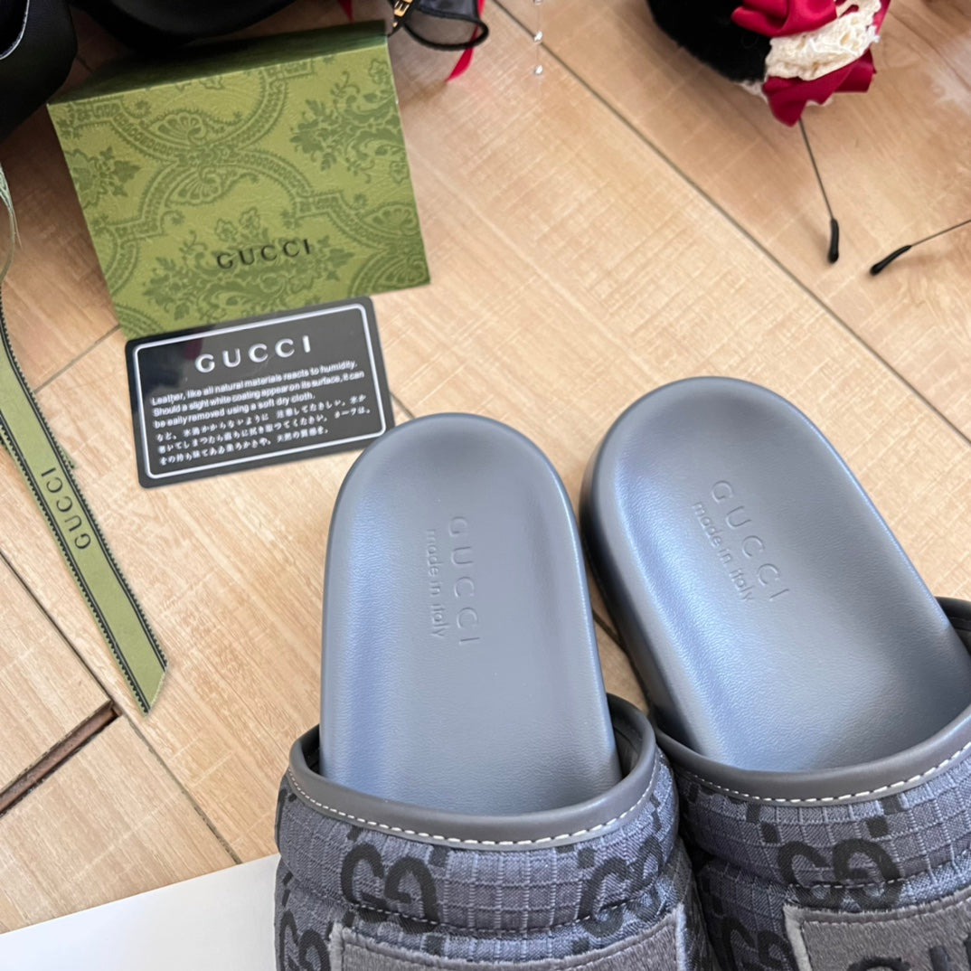 14B84ZDE Stylish Slippers
