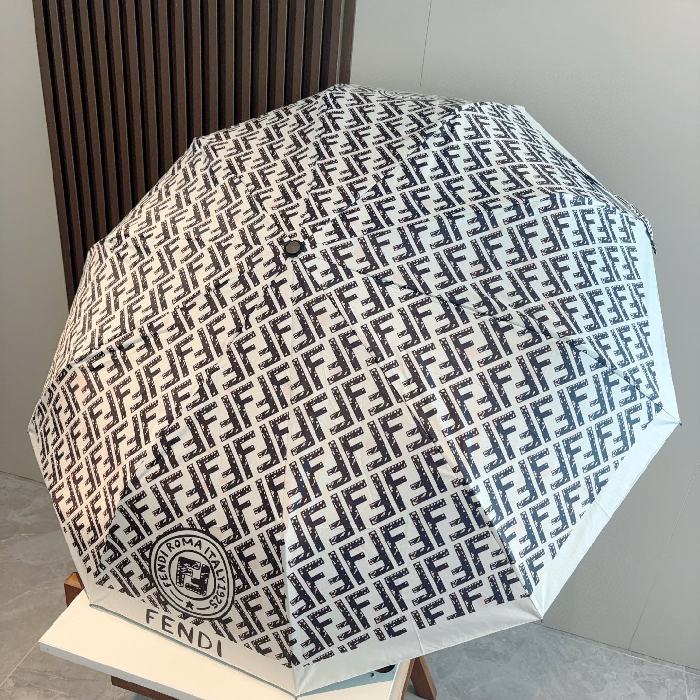15RF120SDE Stylish UV resistant umbrella