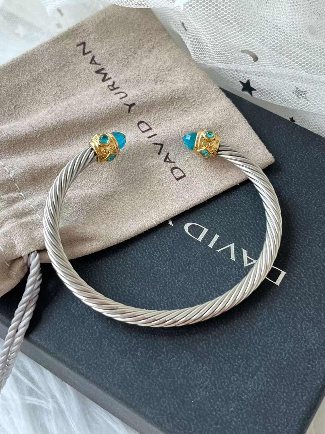 P75NA2KDE Stylish Bracelets
