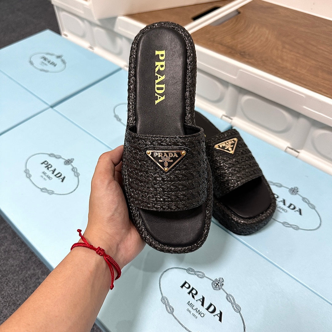 14PD23ZDE Stylish slippers
