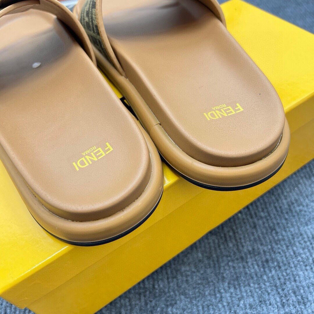 54F37ZDE Stylish slippers