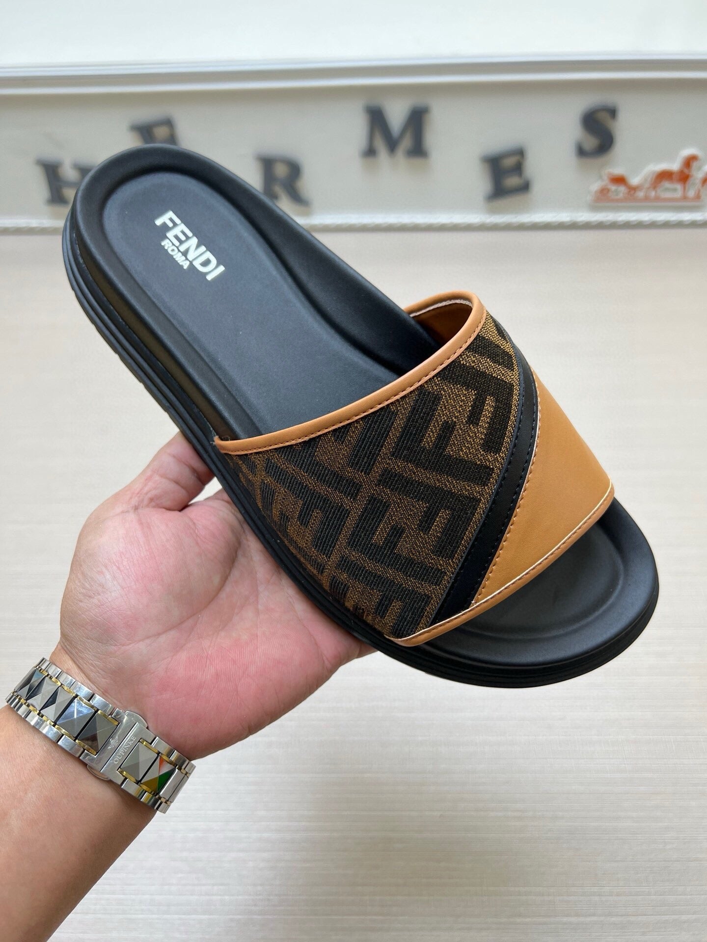 5LF223ZDE Stylish Slippers