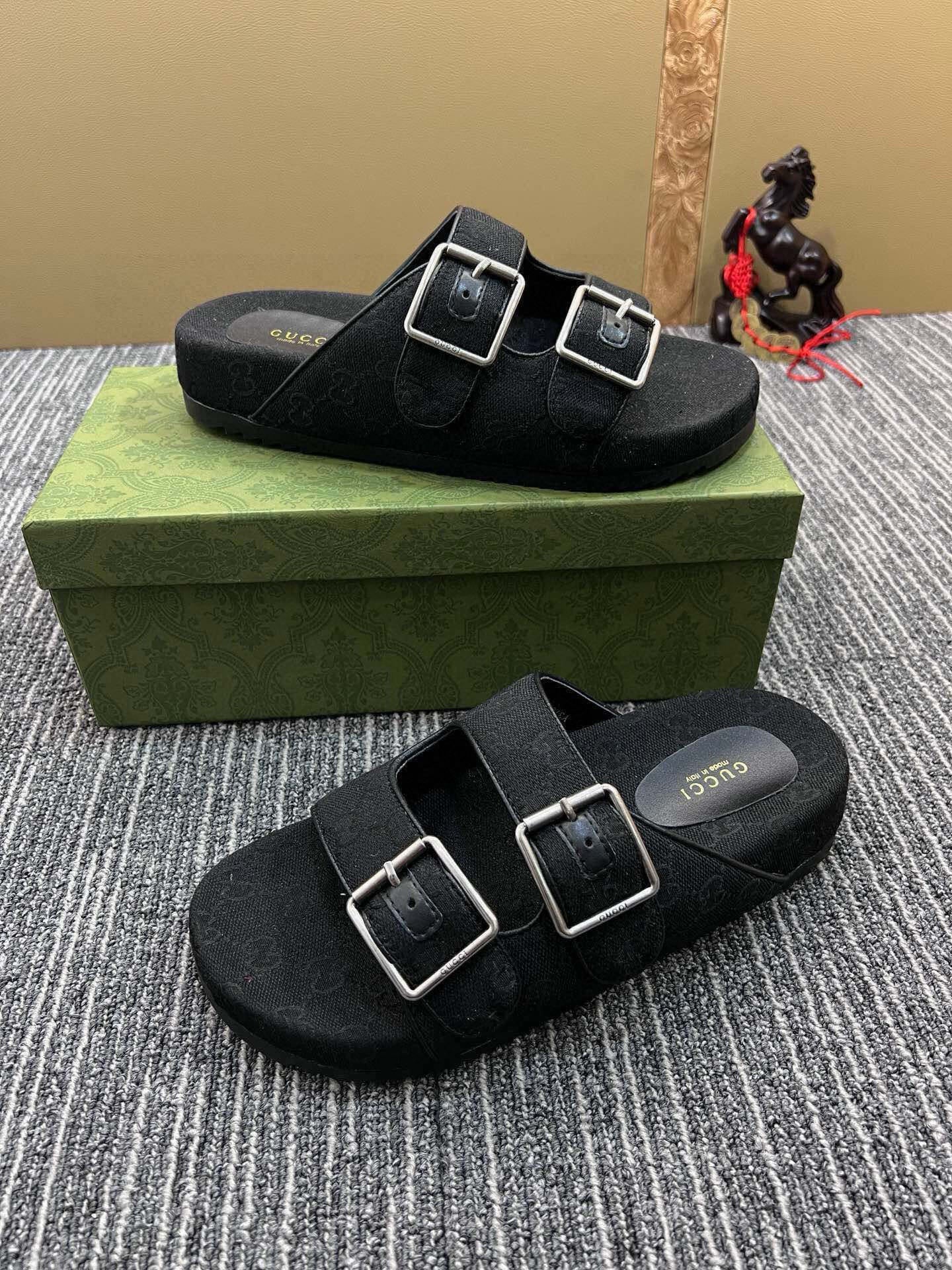 5QB17ZUE Popular shoes