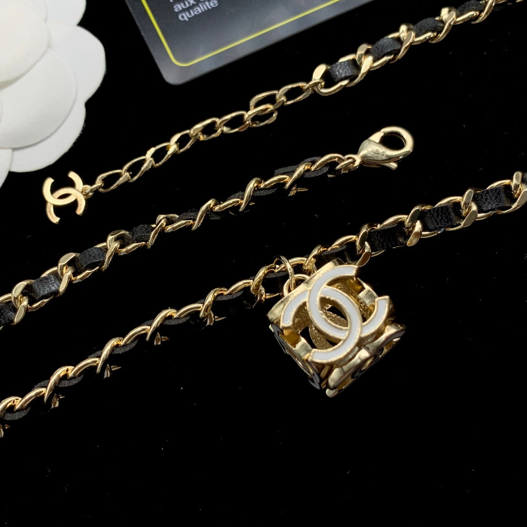 1NC182XDE Stylish Necklaces