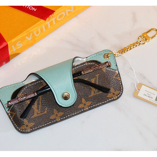 UE9ADE Stylish Keychains