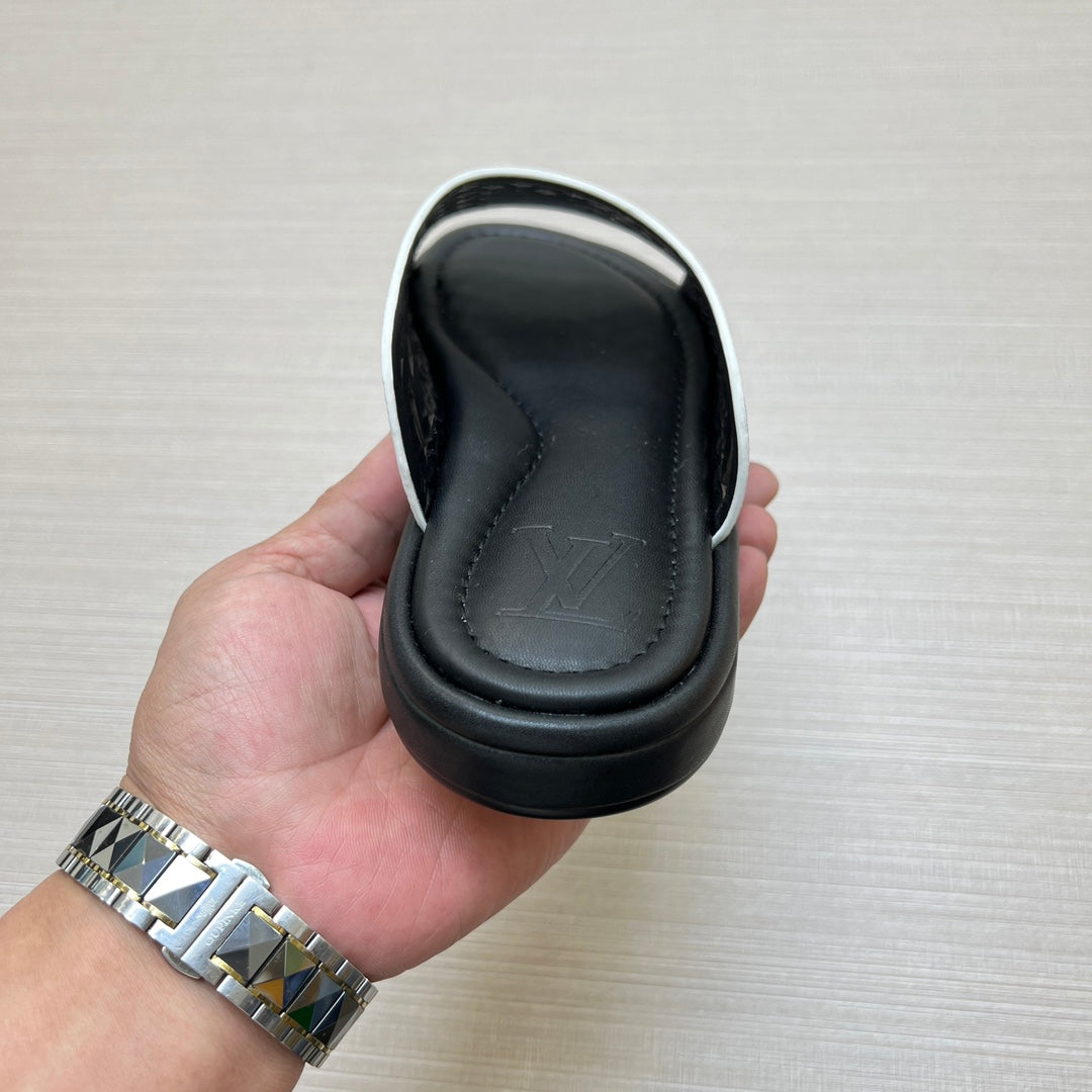 54E83ZDE Stylish slippers
