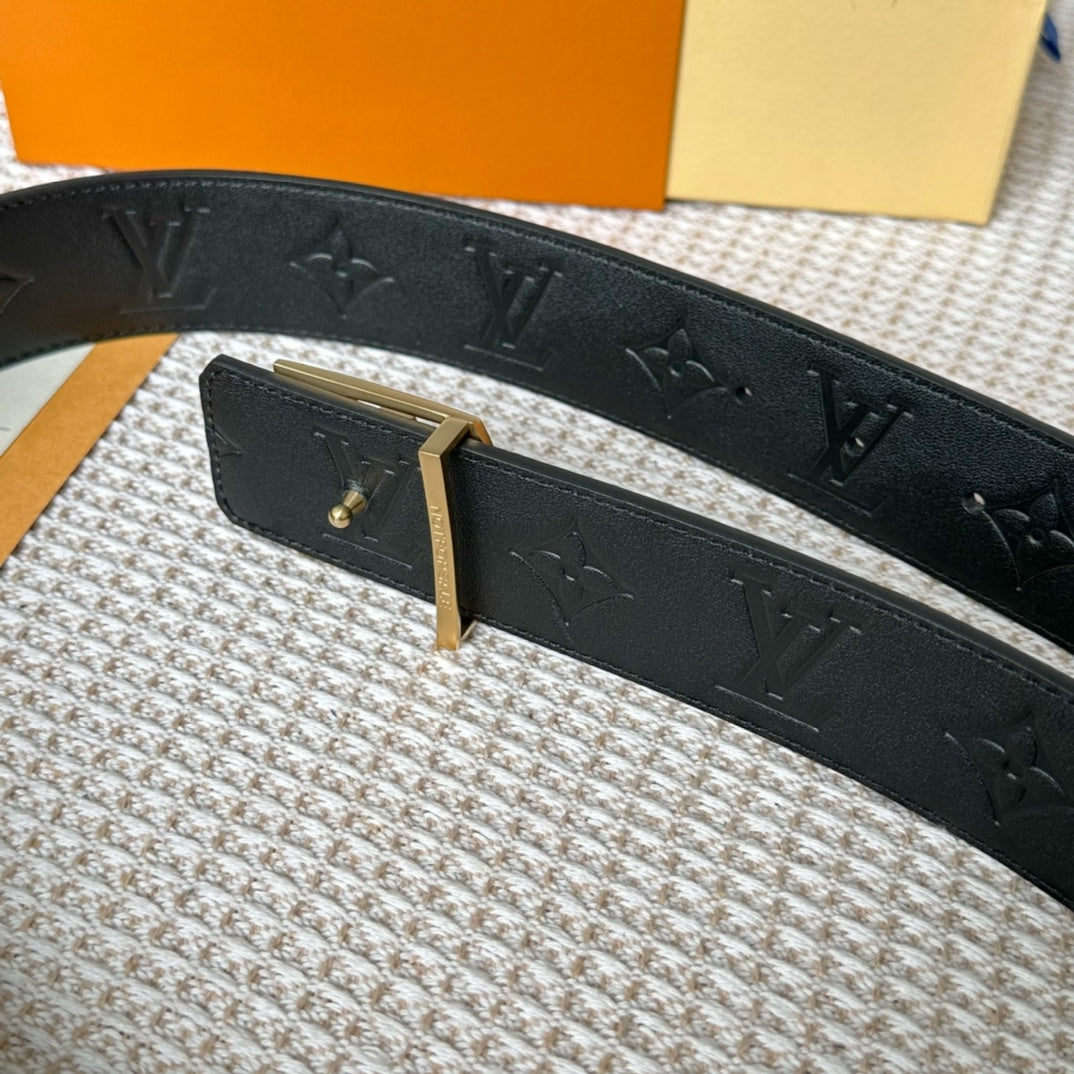 14E57PDE Stylish High quality belt With full package