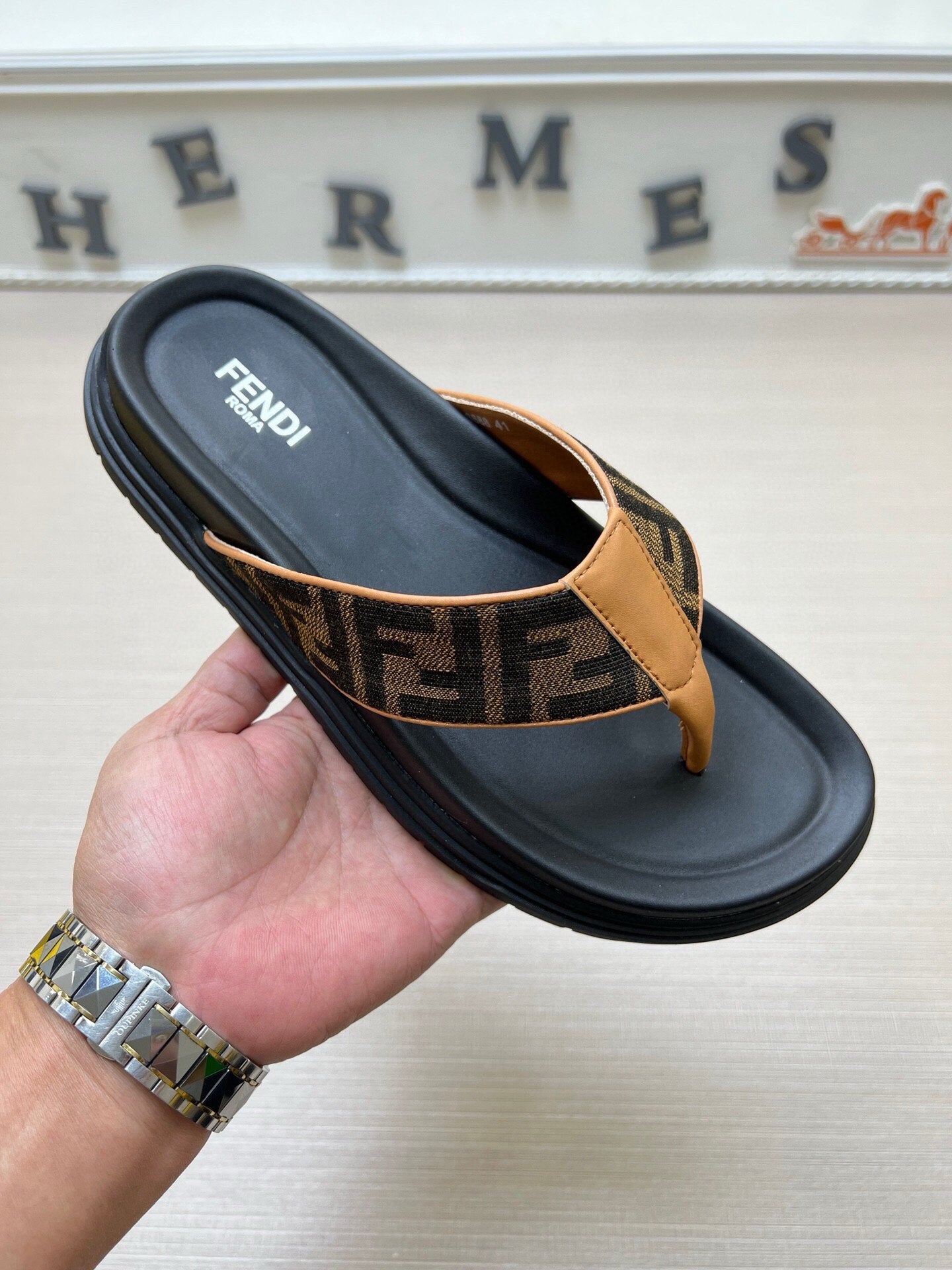 5LF222ZDE Stylish Slippers