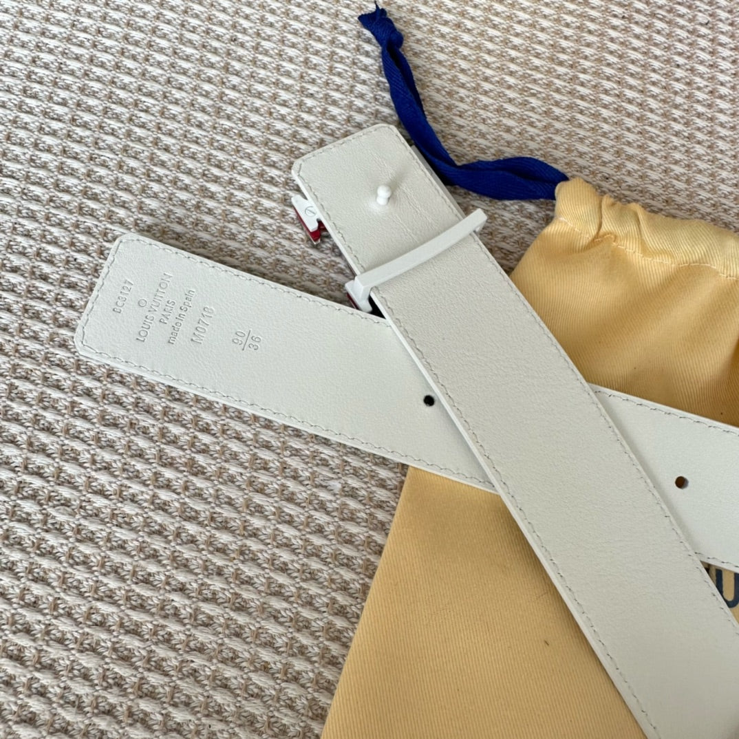 14E55PDE Stylish High quality belt With full package
