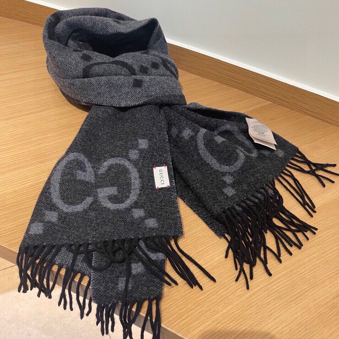 175RB28WDE Stylish Winter Scarves