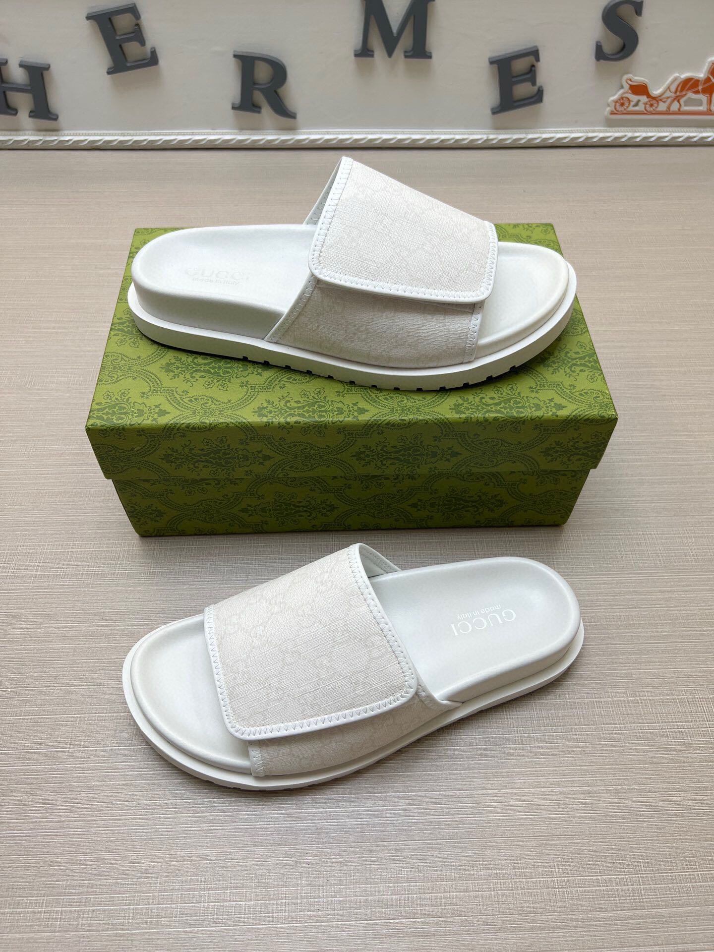 5LB231ZDE Stylish Slippers