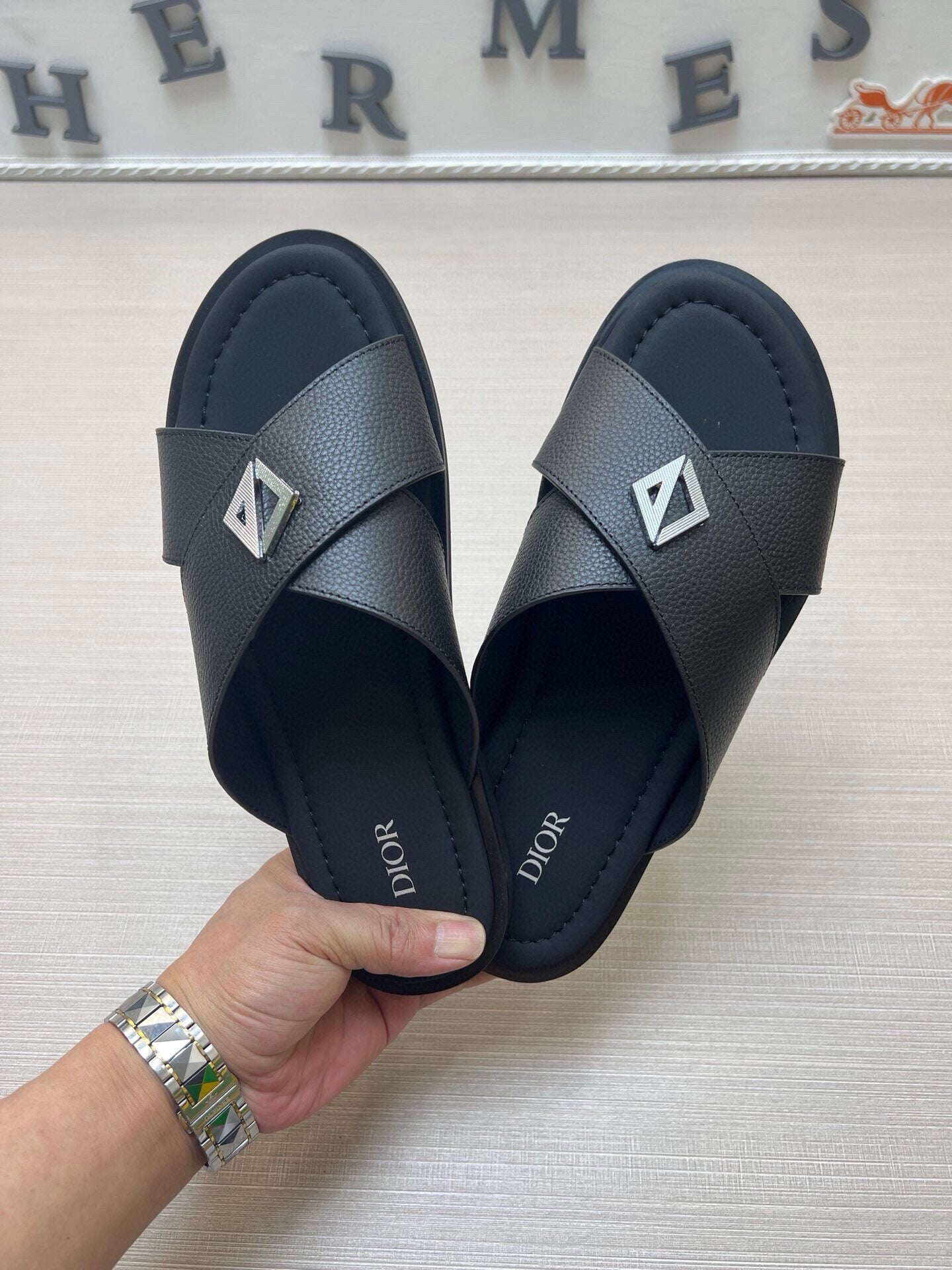 535ZD307ZDE Stylish Slippers