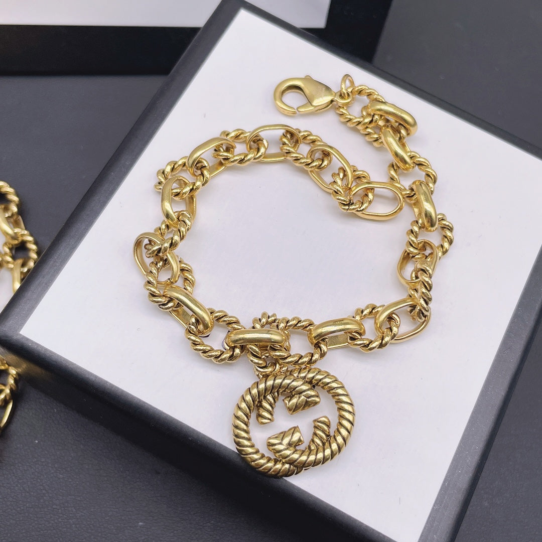 1B13XDE Stylish Bracelets
