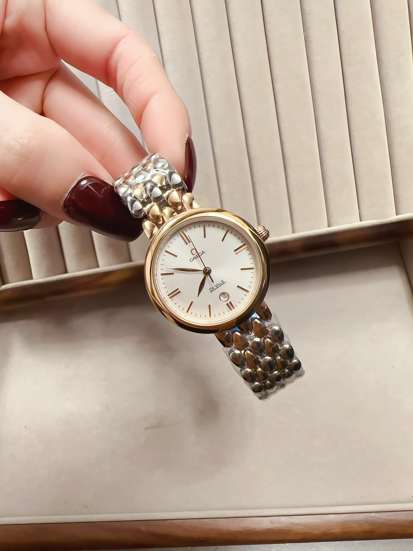 255RA36LDE Stylish Watches