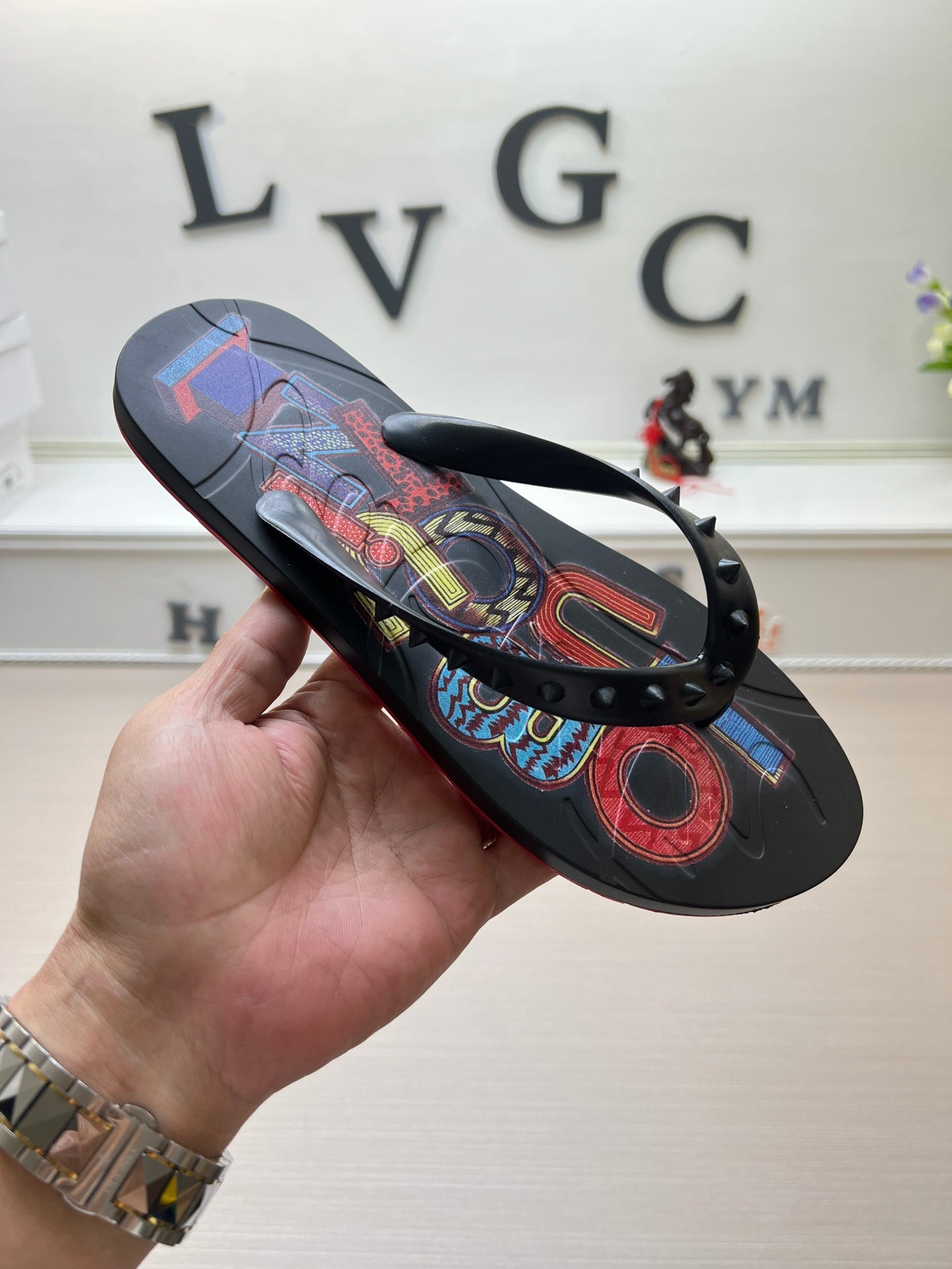 54A107ZDE Stylish slippers