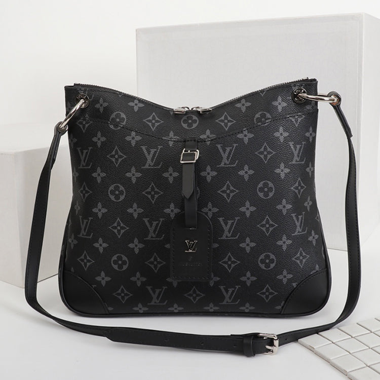 1E09BDE Stylish leather bag