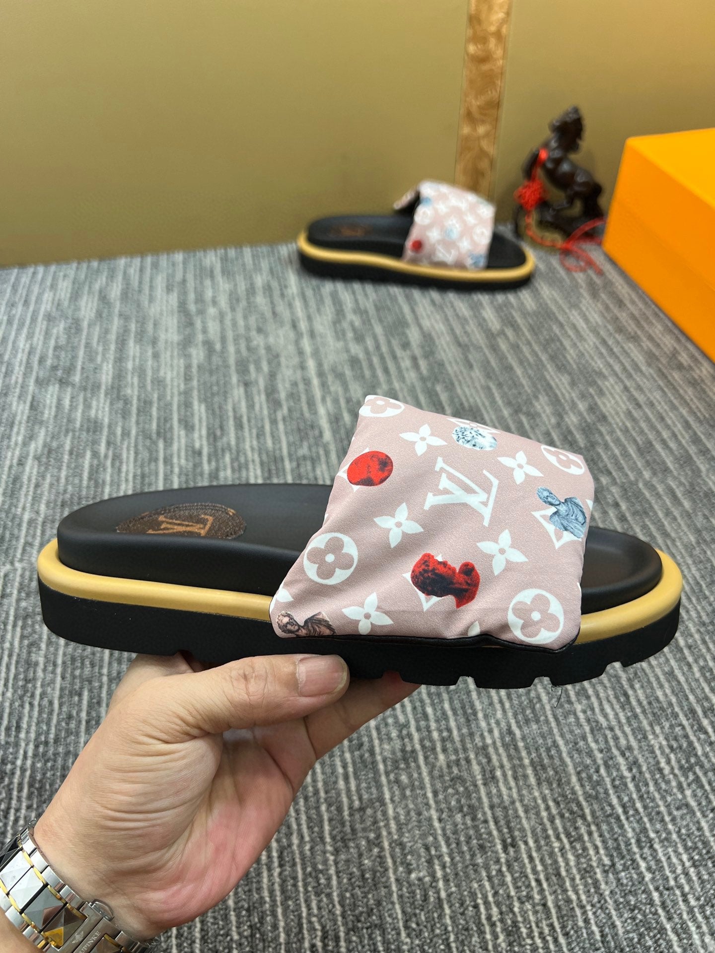5XF120ZDE Stylish leather quality Slippers