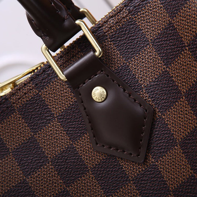 2E16BDE Stylish leather bag