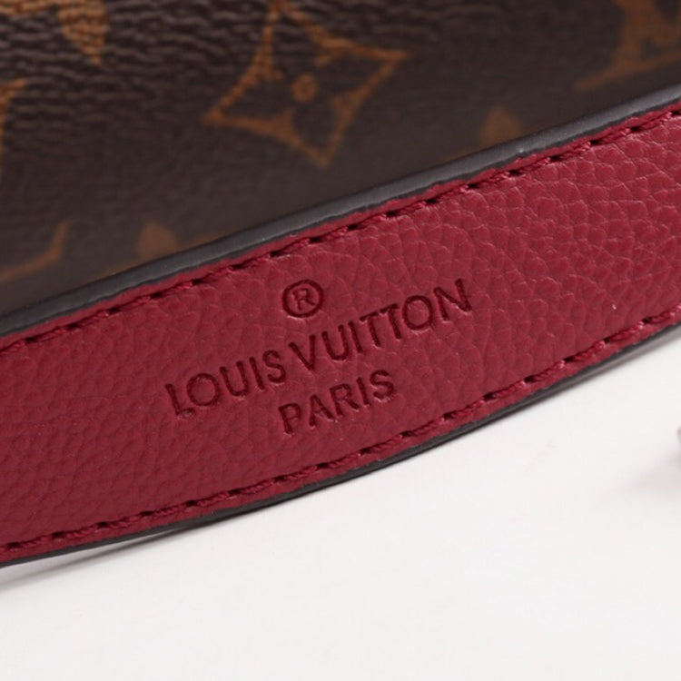 2E03BDE Stylish leather bag