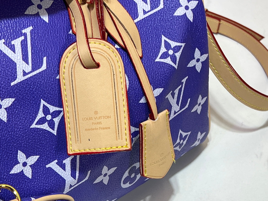 155XE16BDE Stylish leather bag