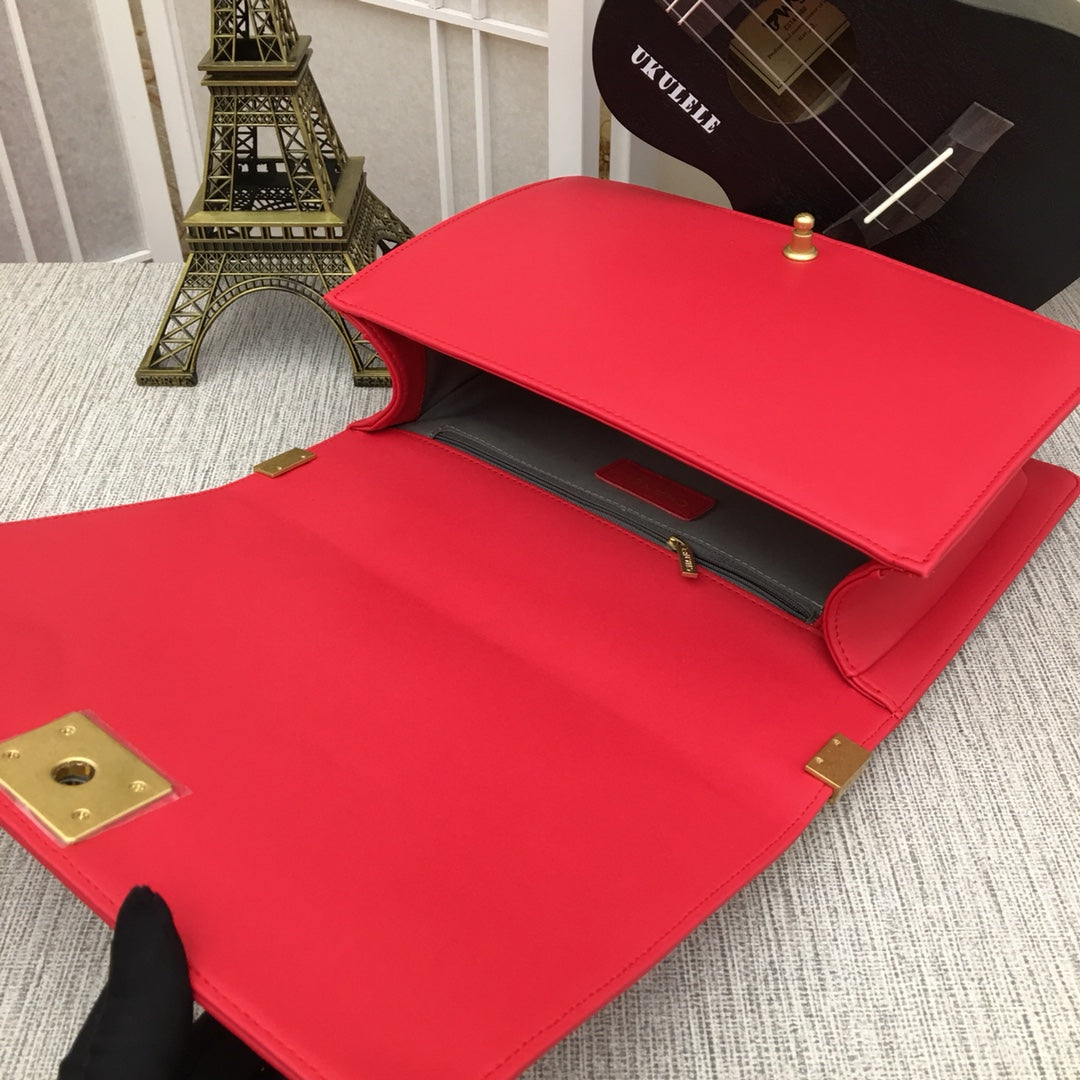 5C60BDE Stylish leather bag