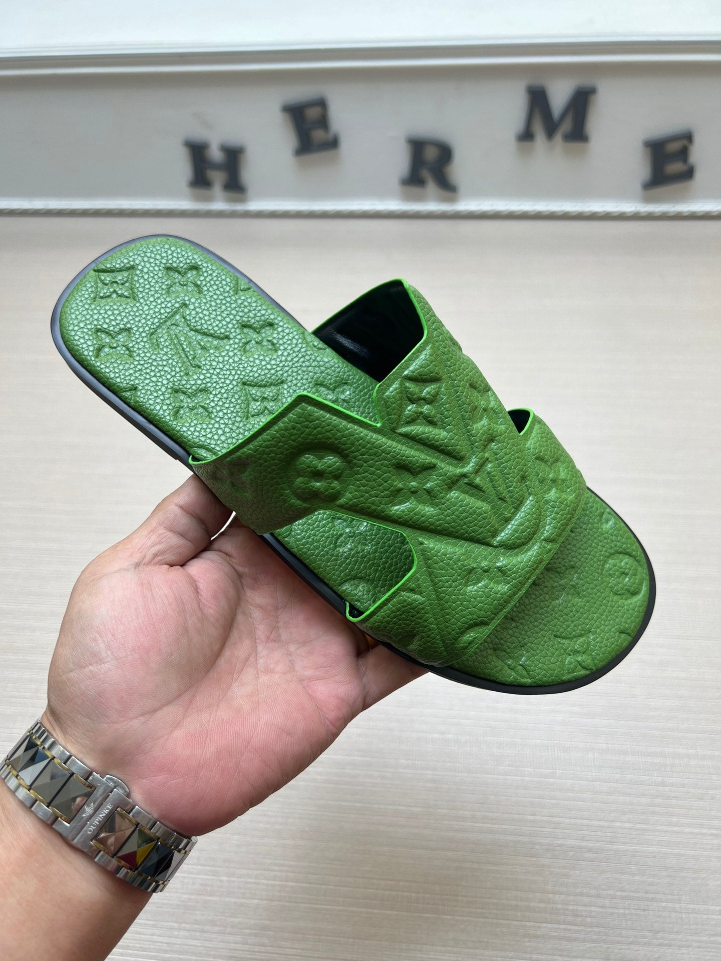 54E34ZDE Stylish slippers